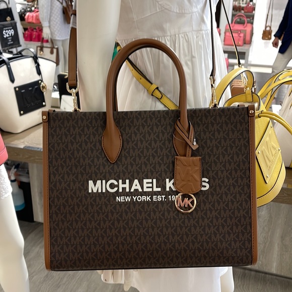 Michael Kors "Mirella" MD EW Tote Brown Shoulder Bag - 35F2G7ZT2B 
Brown 
NWT - Picture 5 of 16